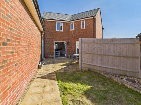3 bedroom Detached house for sale in Tubb Way, Marnel Park, Basingstoke, RG24
