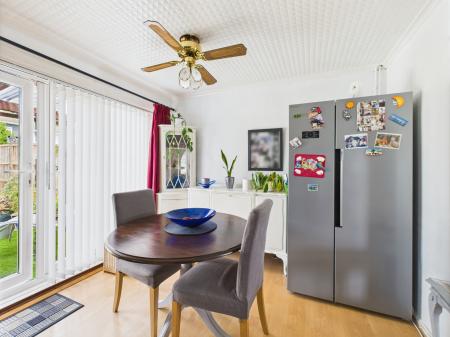 3 bedroom House for sale in Warwick Road, Basingstoke, RG23