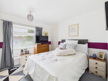 3 bedroom House for sale in Warwick Road, Basingstoke, RG23