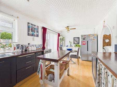 3 bedroom House for sale in Warwick Road, Basingstoke, RG23