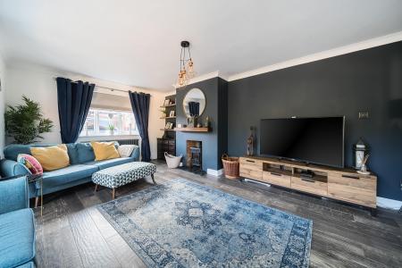 5 bedroom Detached house for sale in Western Way, Basingstoke, RG22