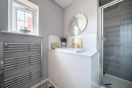 5 bedroom Detached house for sale in Western Way, Basingstoke, RG22