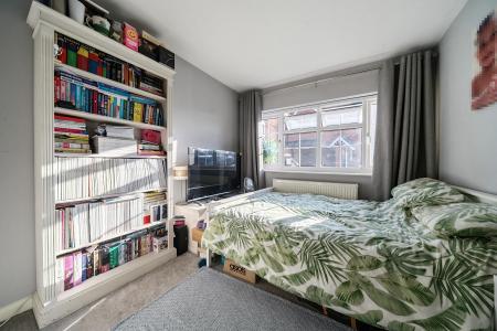 5 bedroom Detached house for sale in Western Way, Basingstoke, RG22