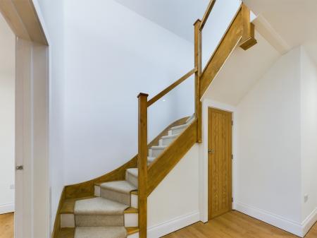 4 bedroom Detached house for sale in Winchester Road, Basingstoke, RG21