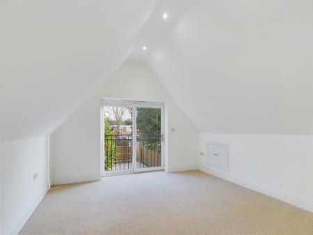 4 bedroom Detached house for sale in Winchester Road, Basingstoke, RG21