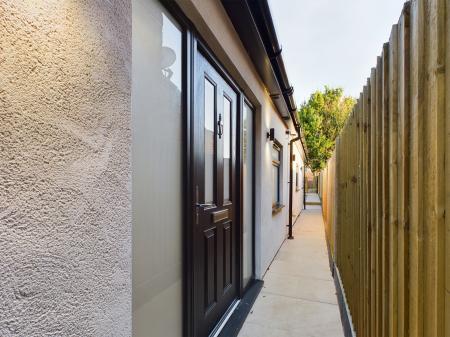 4 bedroom Detached house for sale in Winchester Road, Basingstoke, RG21