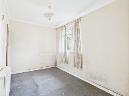 2 bedroom Maisonette for sale in Winchester Road, Kings Furlong, Basingstoke, RG21