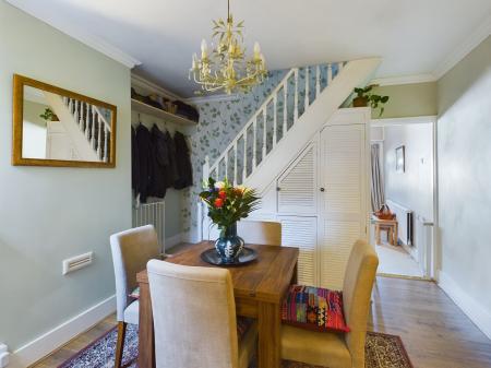 2 bedroom Terraced House for sale in Winchester Road, Basingstoke, RG21