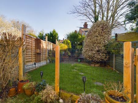 2 bedroom Terraced House for sale in Winchester Road, Basingstoke, RG21