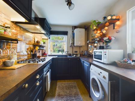 2 bedroom Terraced House for sale in Winchester Road, Basingstoke, RG21