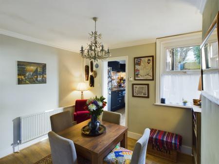 2 bedroom Terraced House for sale in Winchester Road, Basingstoke, RG21