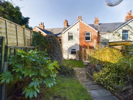 2 bedroom Terraced House for sale in Winchester Road, Basingstoke, RG21
