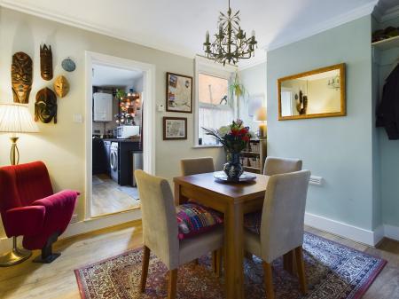 2 bedroom Terraced House for sale in Winchester Road, Basingstoke, RG21