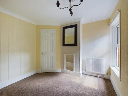 2 bedroom Terraced House for sale in Winchester Road, Basingstoke, RG21
