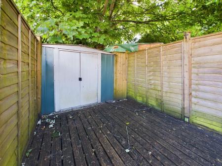 2 bedroom Terraced House for sale in Winchester Road, Basingstoke, RG21