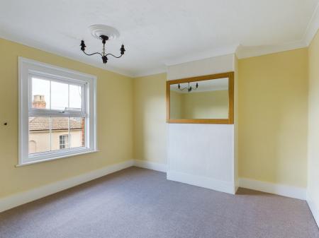 2 bedroom Terraced House for sale in Winchester Road, Basingstoke, RG21