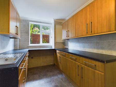 2 bedroom Terraced House for sale in Winchester Road, Basingstoke, RG21