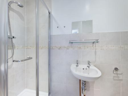 5 bedroom Semi-detached house for sale in Worting Road, Basingstoke, RG21