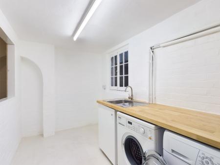 5 bedroom Semi-detached house for sale in Worting Road, Basingstoke, RG21