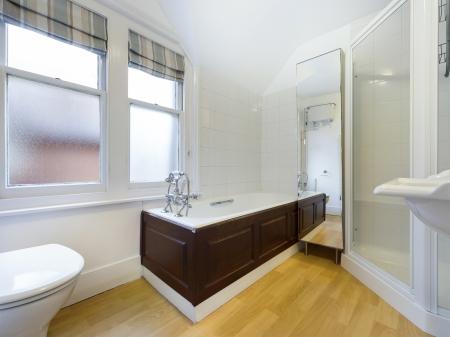5 bedroom Semi-detached house for sale in Worting Road, Basingstoke, RG21