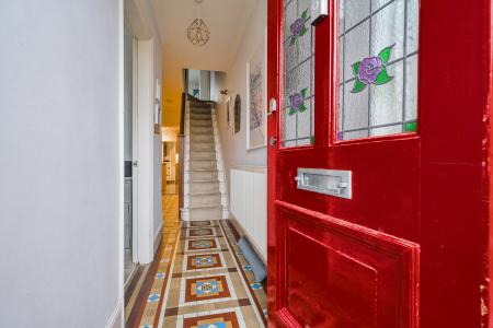 3 bedroom End of terrace house for sale in Worting Road, Basingstoke, RG21