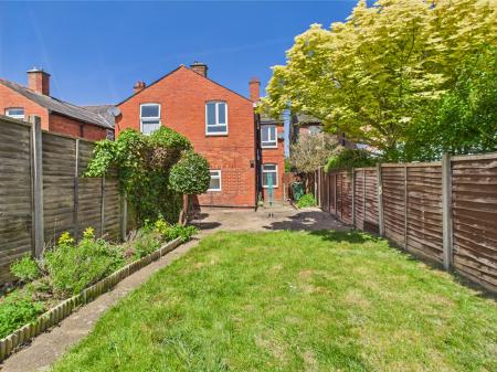 3 bedroom End of terrace house for sale in Worting Road, Basingstoke, RG21