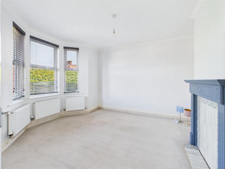 3 bedroom End of terrace house for sale in Worting Road, Basingstoke, RG21