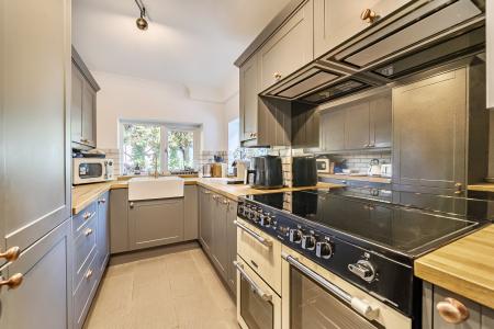 4 bedroom Semi-detached house for sale in Worting Road, Basingstoke, RG22