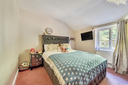 4 bedroom Semi-detached house for sale in Worting Road, Basingstoke, RG22