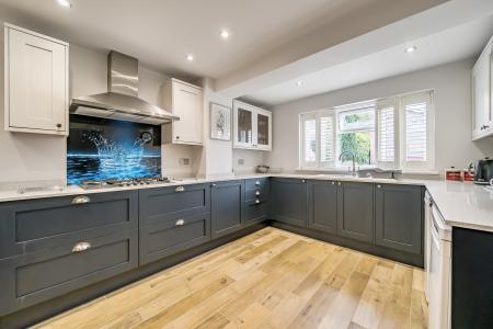 3 bedroom Detached house for sale in Zinnia Close, Basingstoke, RG22