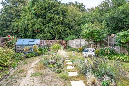 3 bedroom Detached house for sale in Zinnia Close, Basingstoke, RG22