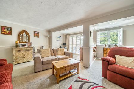 3 bedroom Detached house for sale in Zinnia Close, Basingstoke, RG22