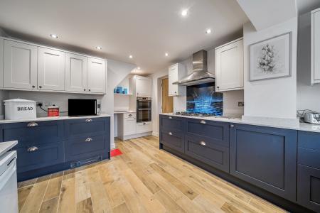 3 bedroom Detached house for sale in Zinnia Close, Basingstoke, RG22