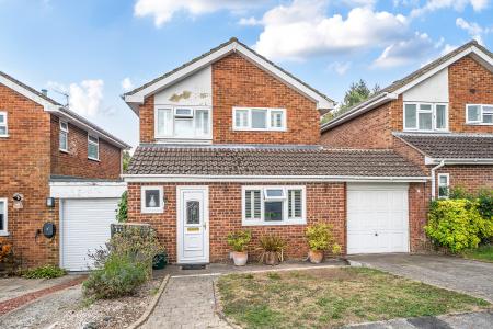 Zinnia Close, Basingstoke, RG22