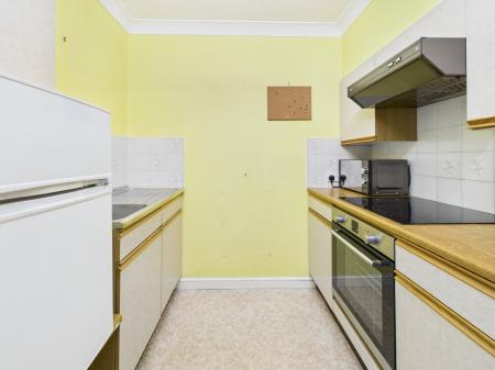 1 bedroom Retirement property for sale in Hillstead Court, Basingstoke, RG21