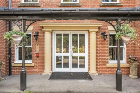 2 bedroom Apartment for sale in Shawford Road, Winchester, SO21