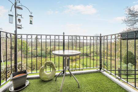 2 bedroom Apartment for sale in Shawford Road, Winchester, SO21