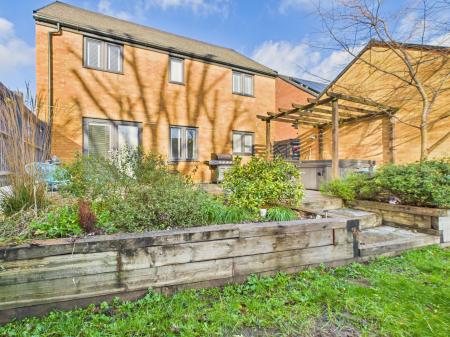 5 bedroom Detached house for sale in St Cross Road, Basingstoke, RG24