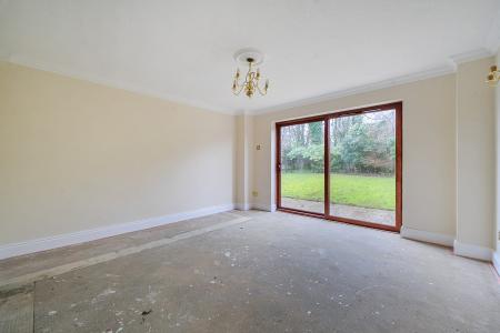 5 bedroom Detached house for sale in The Limes, Basingstoke, RG22