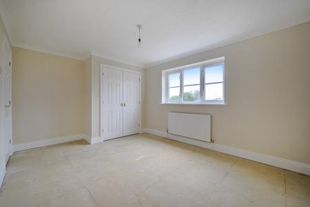 5 bedroom Detached house for sale in The Limes, Basingstoke, RG22