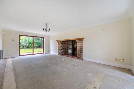 5 bedroom Detached house for sale in The Limes, Basingstoke, RG22