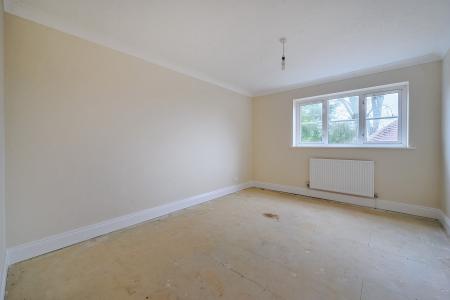 5 bedroom Detached house for sale in The Limes, Basingstoke, RG22