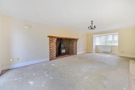5 bedroom Detached house for sale in The Limes, Basingstoke, RG22