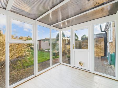 2 bedroom Bungalow for sale in High Drive, Berg Estate, Basingstoke, RG22