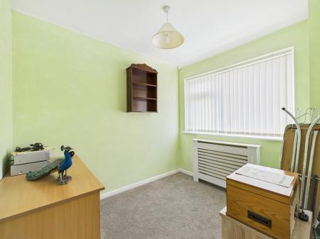 2 bedroom Bungalow for sale in High Drive, Berg Estate, Basingstoke, RG22