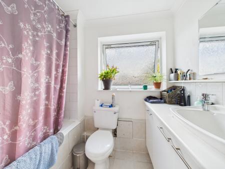 2 bedroom Maisonette for sale in Borodin Close, Basingstoke, RG22