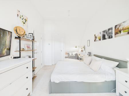 3 bedroom Town house for sale in Greenkeepers Avenue, Basingstoke, RG23