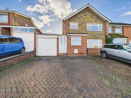 Carlisle Close, Basingstoke, RG23