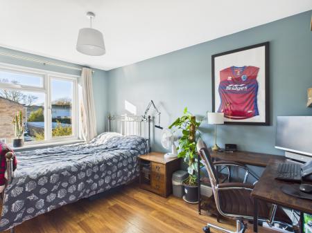 3 bedroom Terraced House for sale in Woolford Way, Basingstoke, RG23