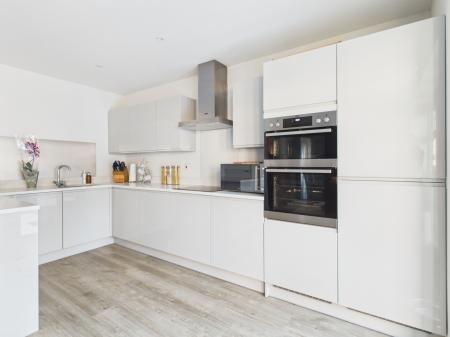 3 bedroom Detached house for sale in Greenkeepers Avenue, Beggarwood, Basingstoke, RG23